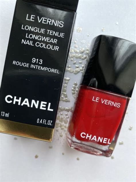 rouge intemporel chanel